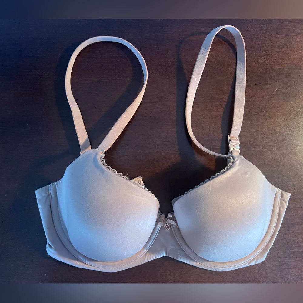 Victoria’s Secret Demi 32DD Bra
